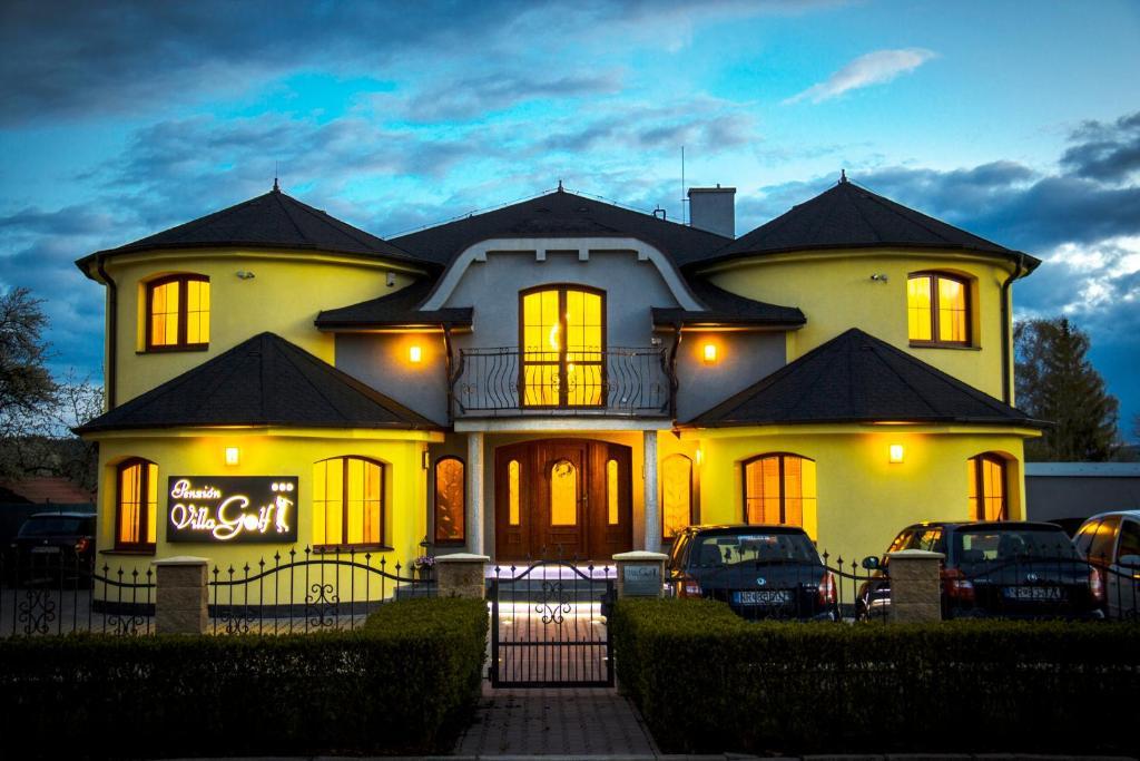 Villa Golf Sliač Eksteriør bilde